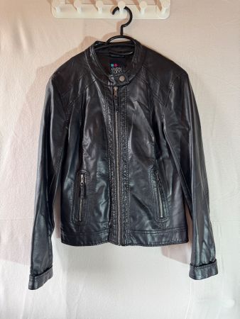 schwarze Kunstlederjacke even & odd Gr.S