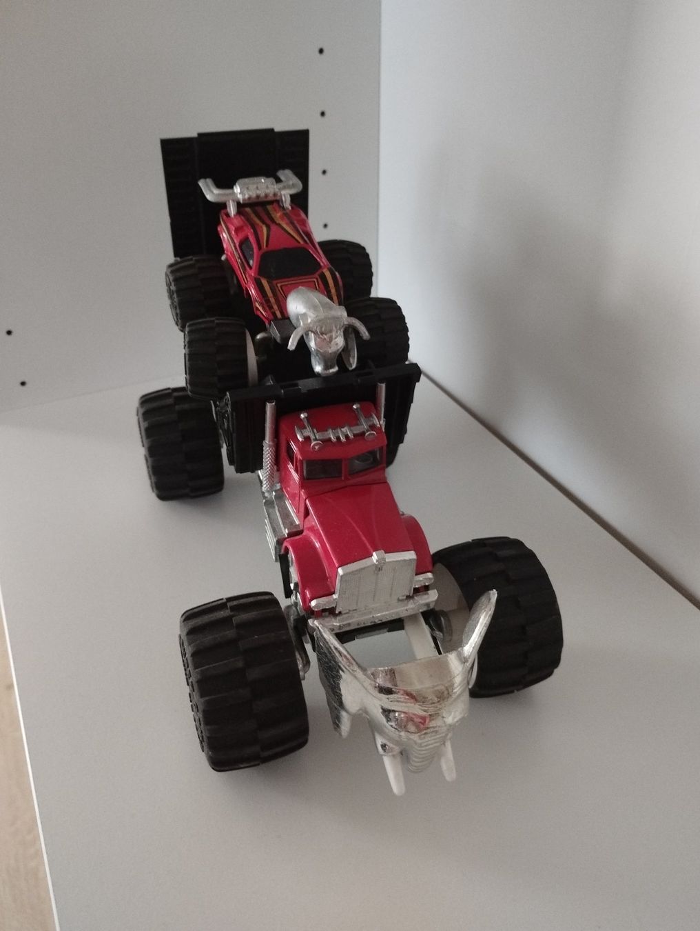 Majorette Spielzeuge: Lot extranimals majorette Elephant et Taurus 1988 – Gebraucht aus Genève von Octo-puces