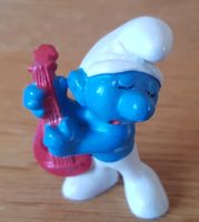 Schleich-Spielfigur Schlumpf mit Laute