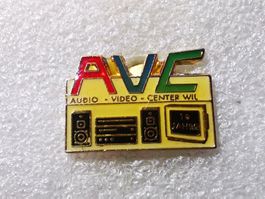 Ansteckpin 54: AVC Audio Video Center Wil