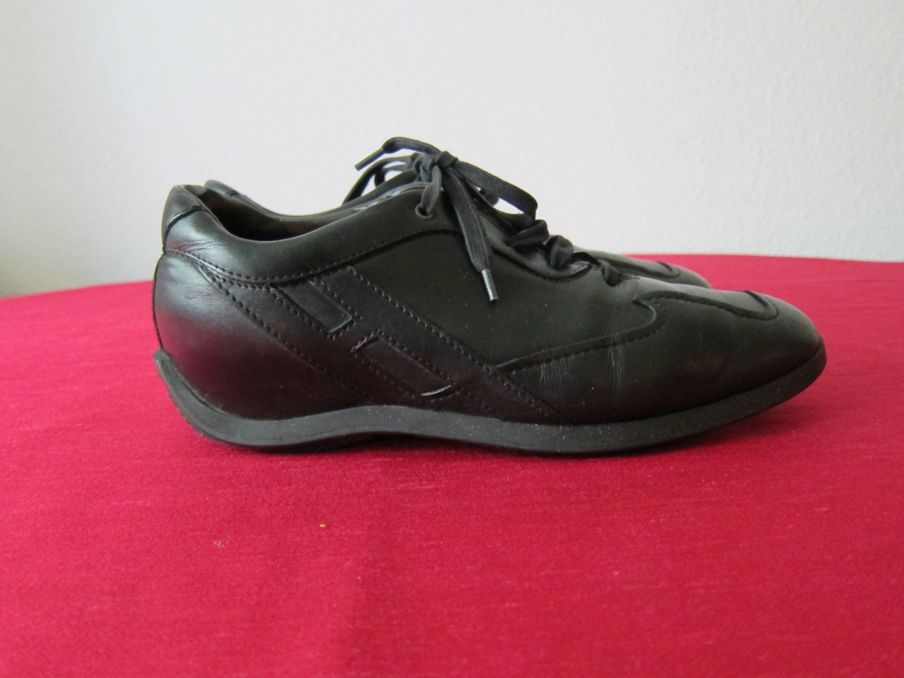 Hogan Damenschuhe: Sneaker Hogan schwarz, Innensohle 25cm – Gebraucht aus Zürich von Italia58 1