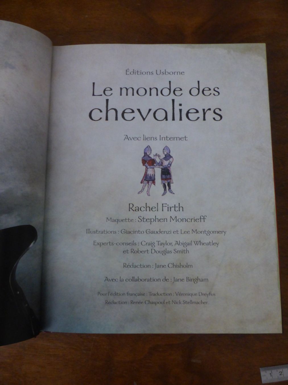 Libri: Le monde des chevaliers éditions Usborne – Usato da Porrentruy venduto da Kim017 2
