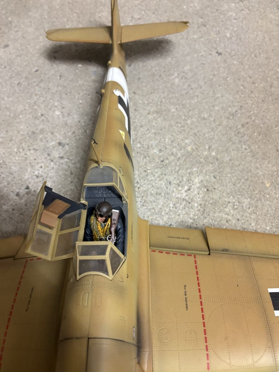 Kit di modellismo & Modellini statici: Elite Force Bf109 G AfrikaKorps 1/18 – Usato da Villarimboud venduto da hampton2012 1