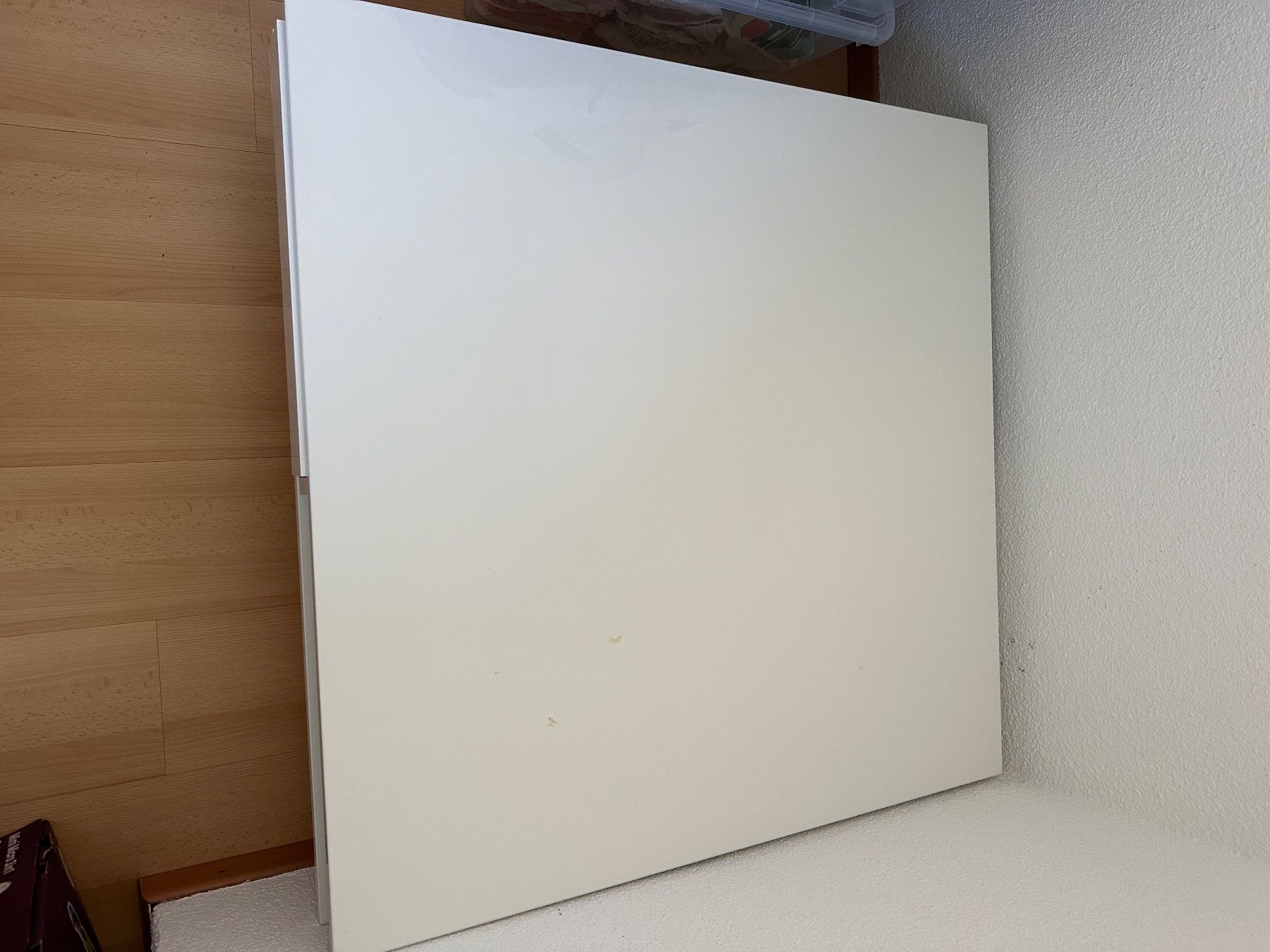 Ikea Tavoli: Ikea Tofteryd coffee table, high-gloss white – Usato da Zürich venduto da dia_ykh2 2