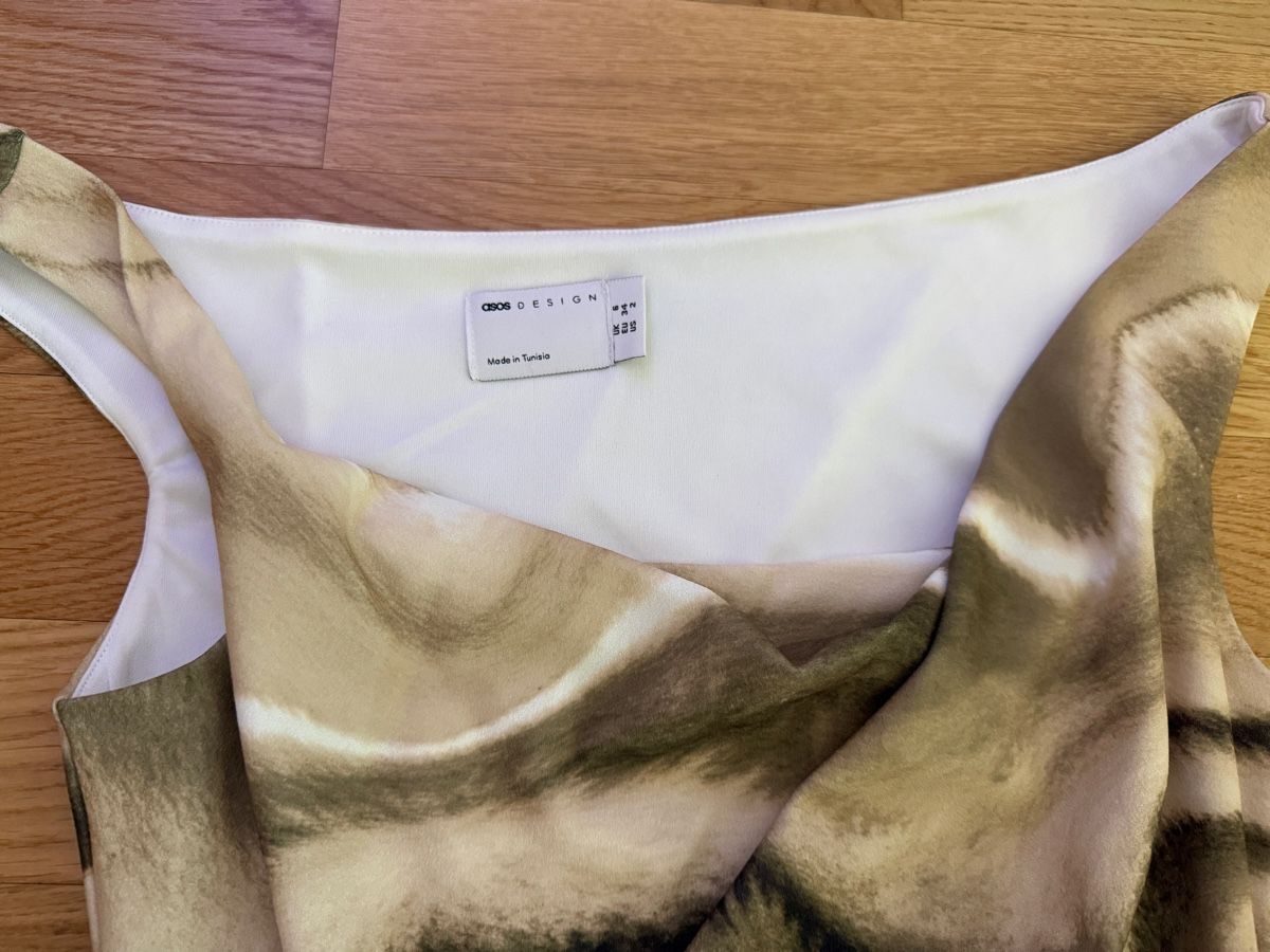 Asos Kleider: ASOS Off Shoulder Sommerkleid – Neu und originalverpackt aus Zürich von Koller.S 2