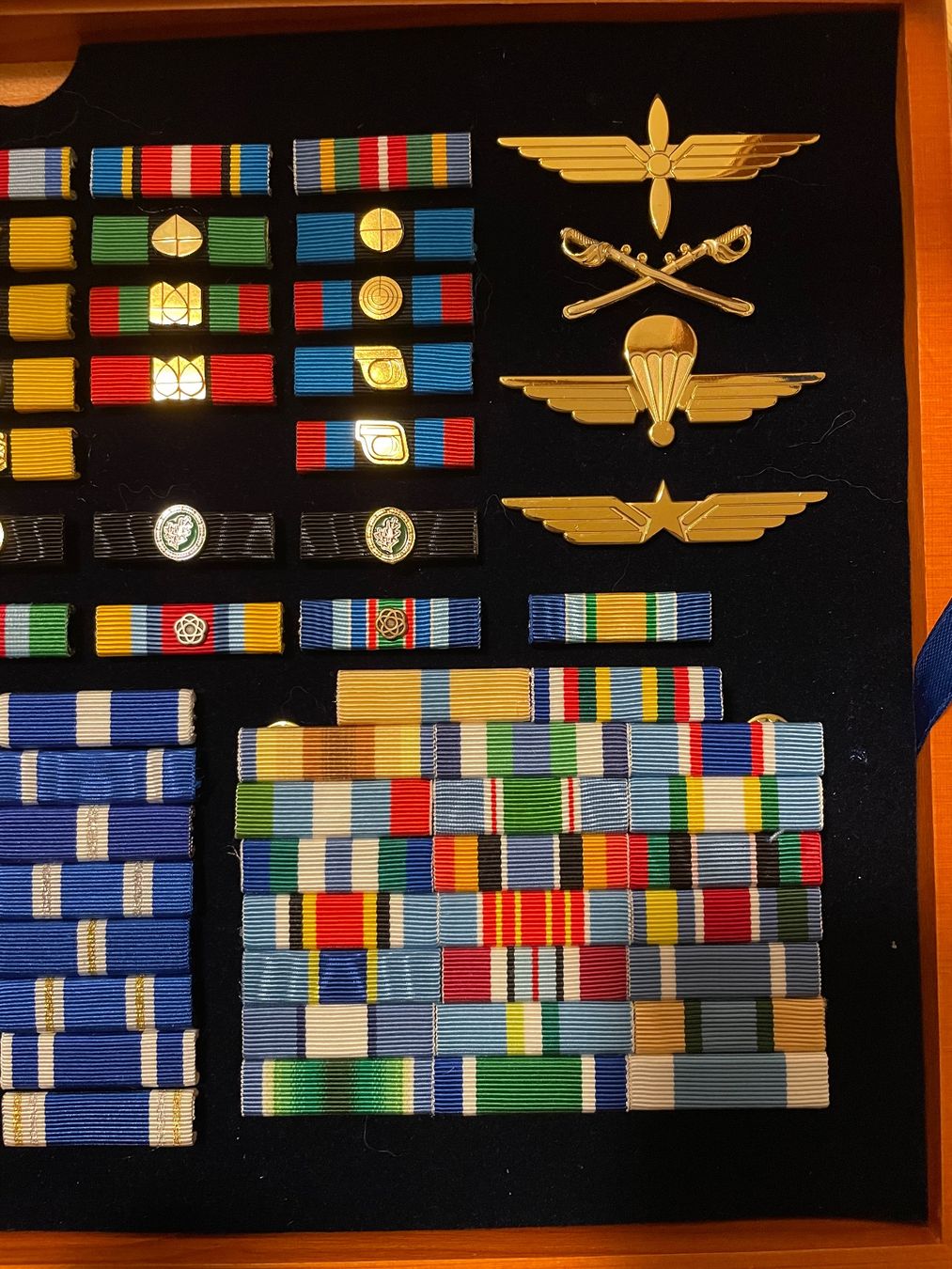 Schweizer Armee Placchette & Badge: Abzeichen & Ribbon Set Armee – Usato da Basel venduto da OrdenMax 4