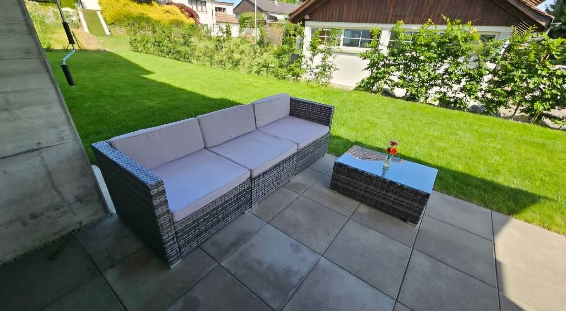 Divani: Rattan Lounge in Grau mit Tisch – Usato da Wiedlisbach venduto da uelix99 1