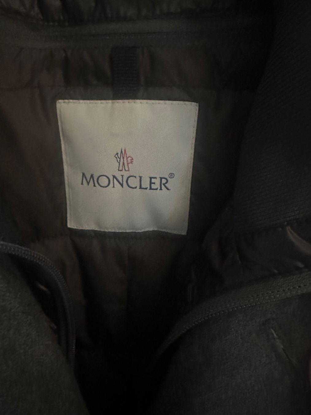 Moncler Giacche: Moncler Mantel-Jacke – Usato da Oberwil BL venduto da Nileferd 3