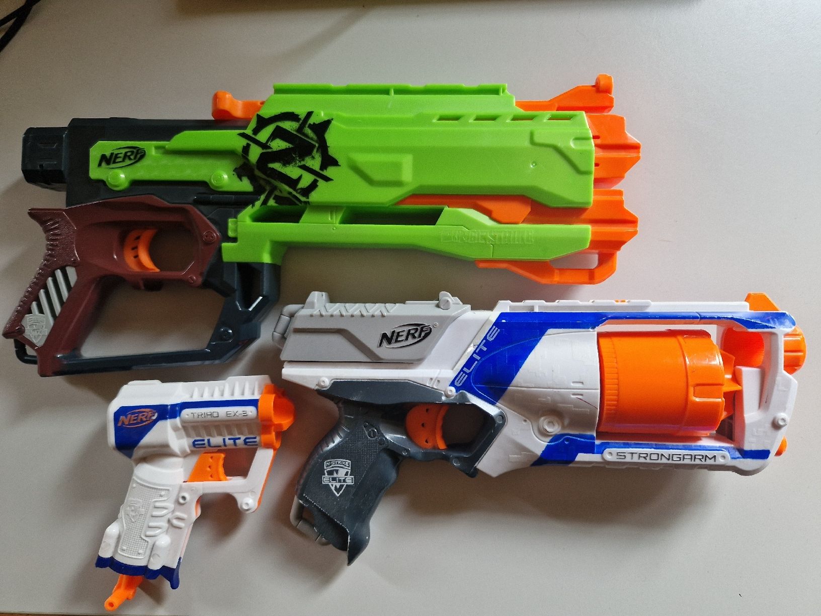 Nerf Giocattoli: Nerf Waffen Set - 3 Pistolen – Usato da Herisau venduto da etajo