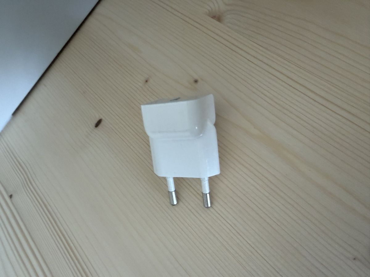 Apple Laufwerke & Adapter: Original Apple Netzteil - CH Stecker – Neu (gemäss Beschreibung) aus Zürich von fluzue 1