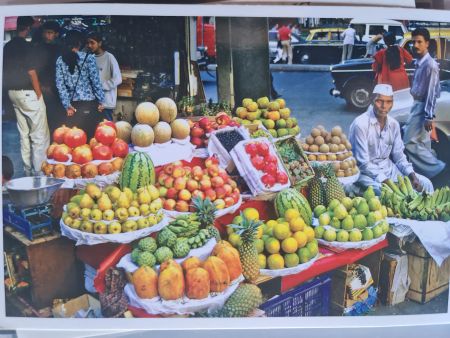 Postkarte Mumbai Indien Früchteverkäufer 1980er