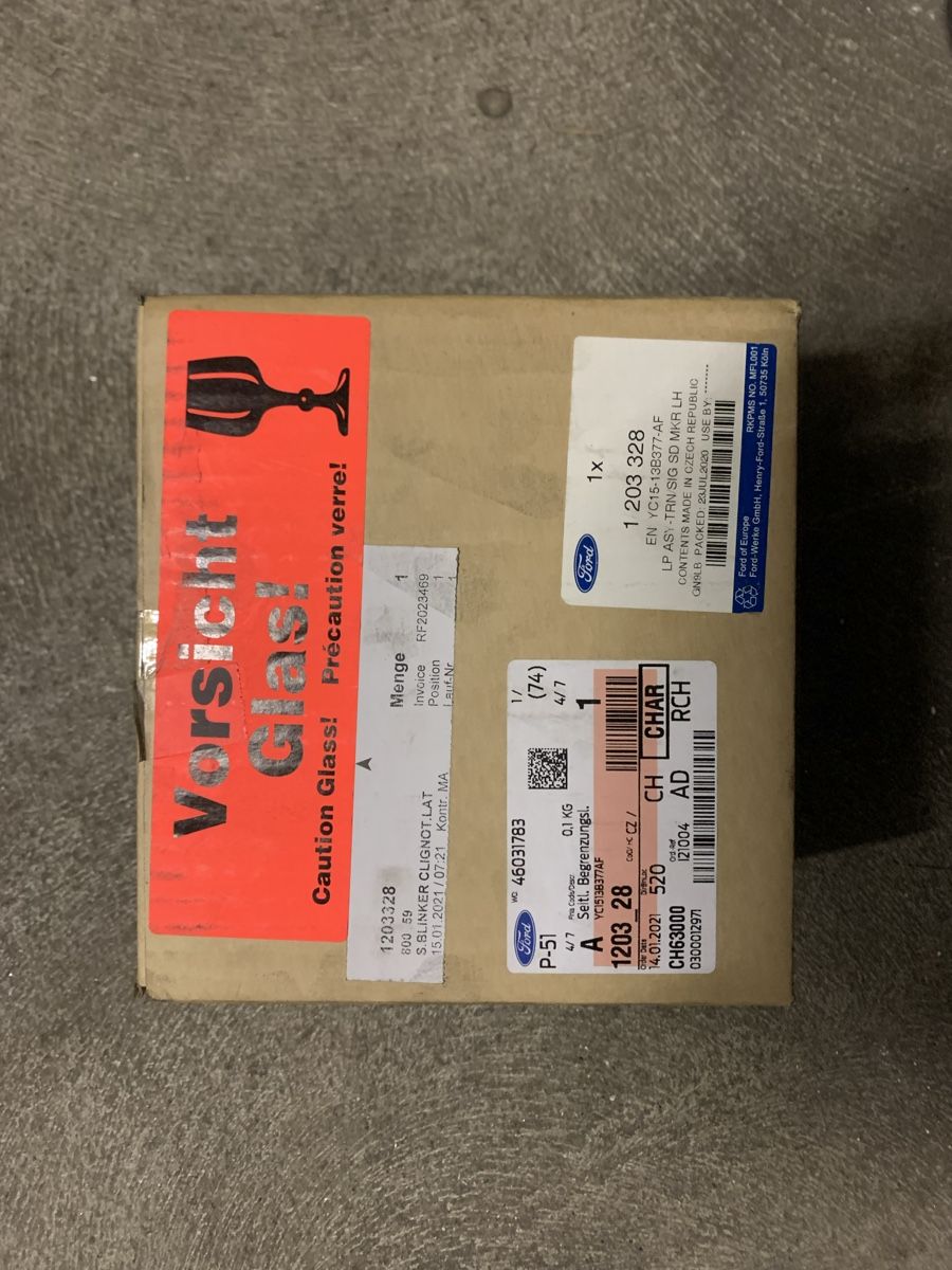 Ford Fari: Ford Transit Blinker links, neu Originalverpackt – Nuovo e nell'imballaggio originale da Flims Waldhaus venduto da Sergio333 2