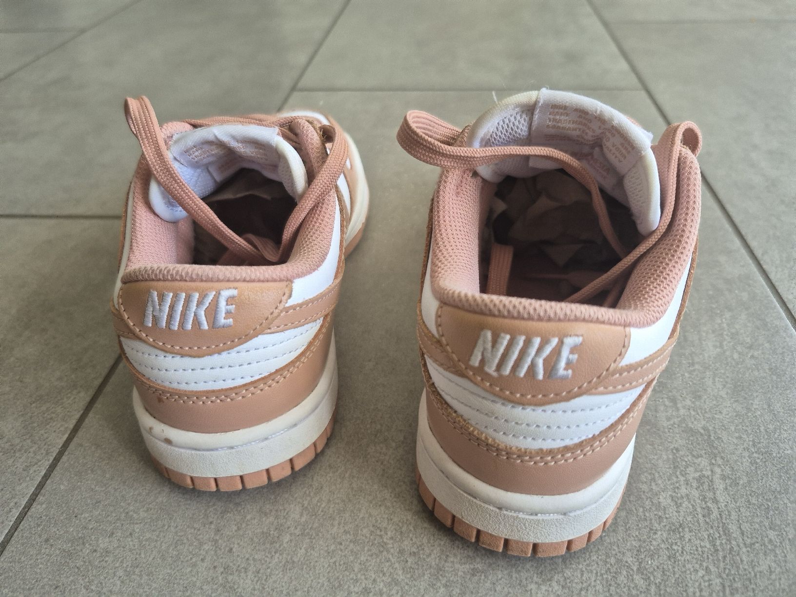 Nike Scarpe per ragazze: Baskets Nike t. 36 – Usato da St-Pierre-Clages venduto da _RV 2