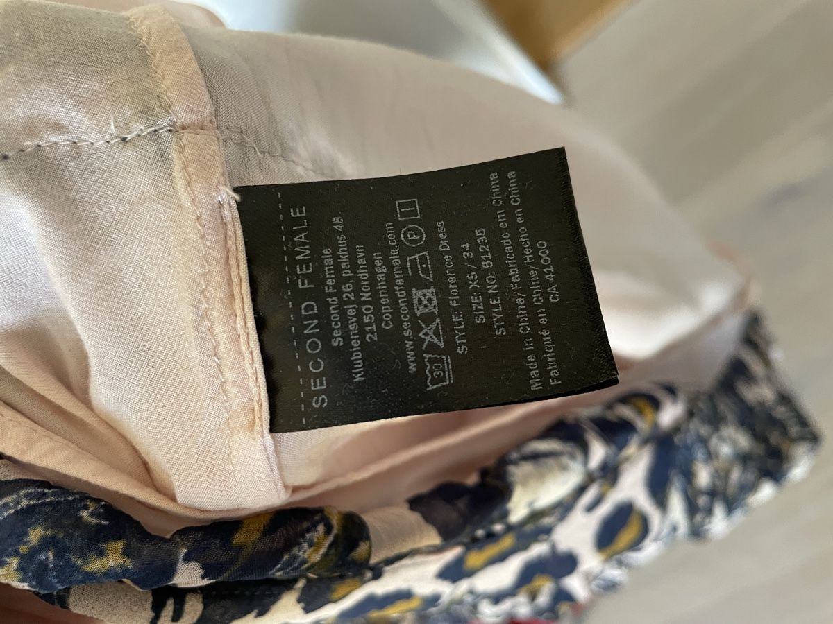 Vestiti: Second Female Kleid – Usato da Zürich venduto da Ali-Olmi 3