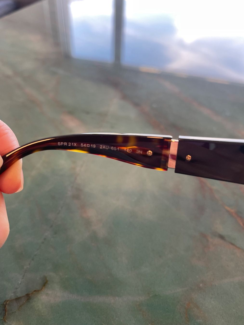 Prada Brillen & Gläser: Klassische Damen Sonnenbrille von Prada – Gebraucht aus Zizers von sarah_1987 7