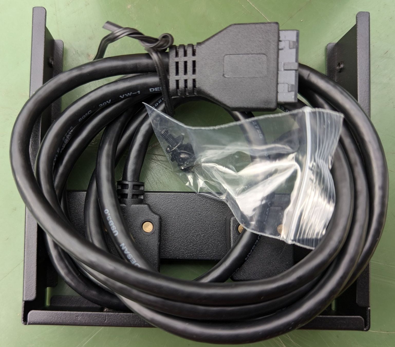 PCs: 5x Dual USB 3.0 PC Frontpanel Einbaubox inkl. Kabel, Neu! – Neu und originalverpackt aus Lenzburg von Dizu 1