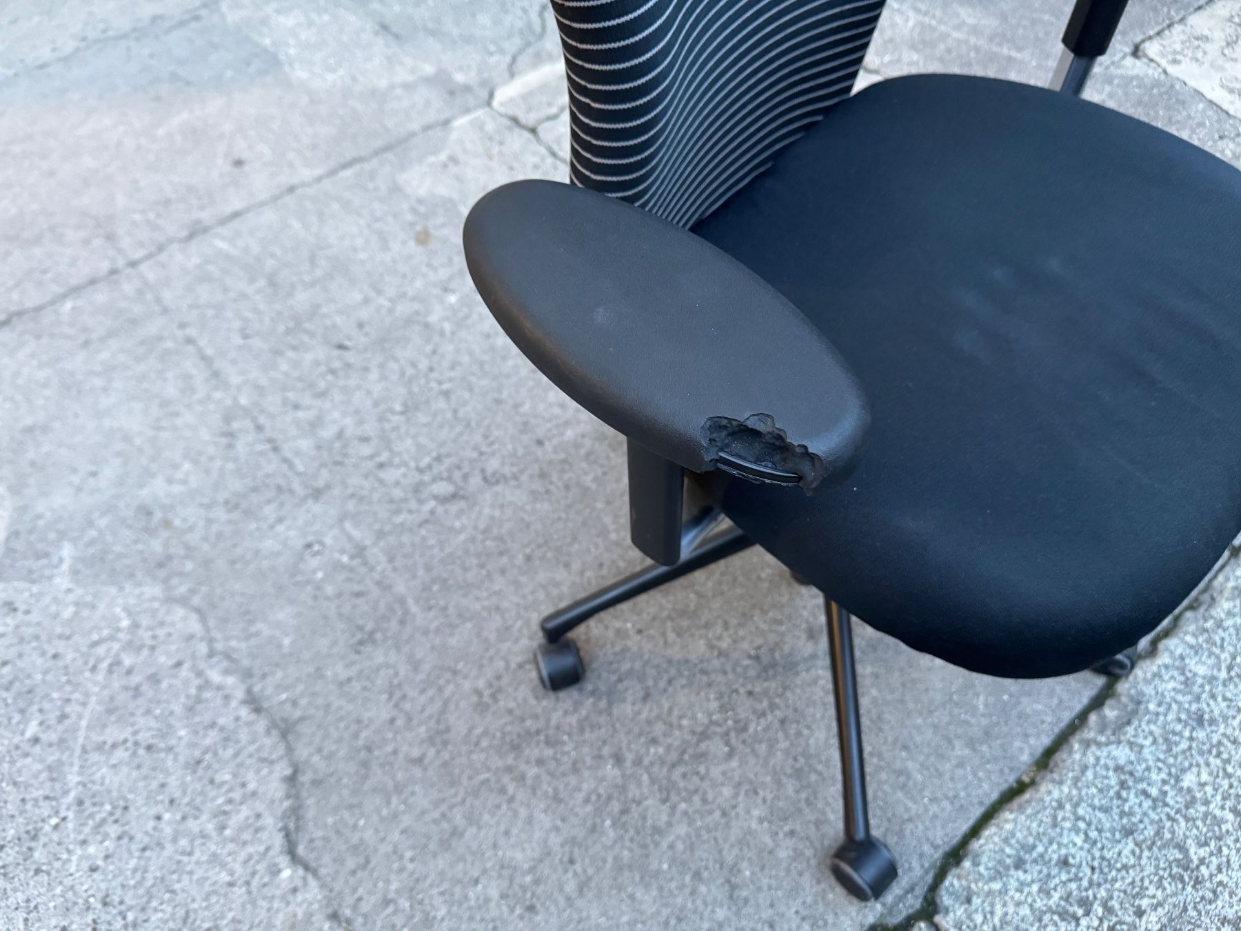 Vitra Sedie: Vitra Bürostuhl Zebra Lieferung gratis – Usato da Thun venduto da altstadt-thun 2