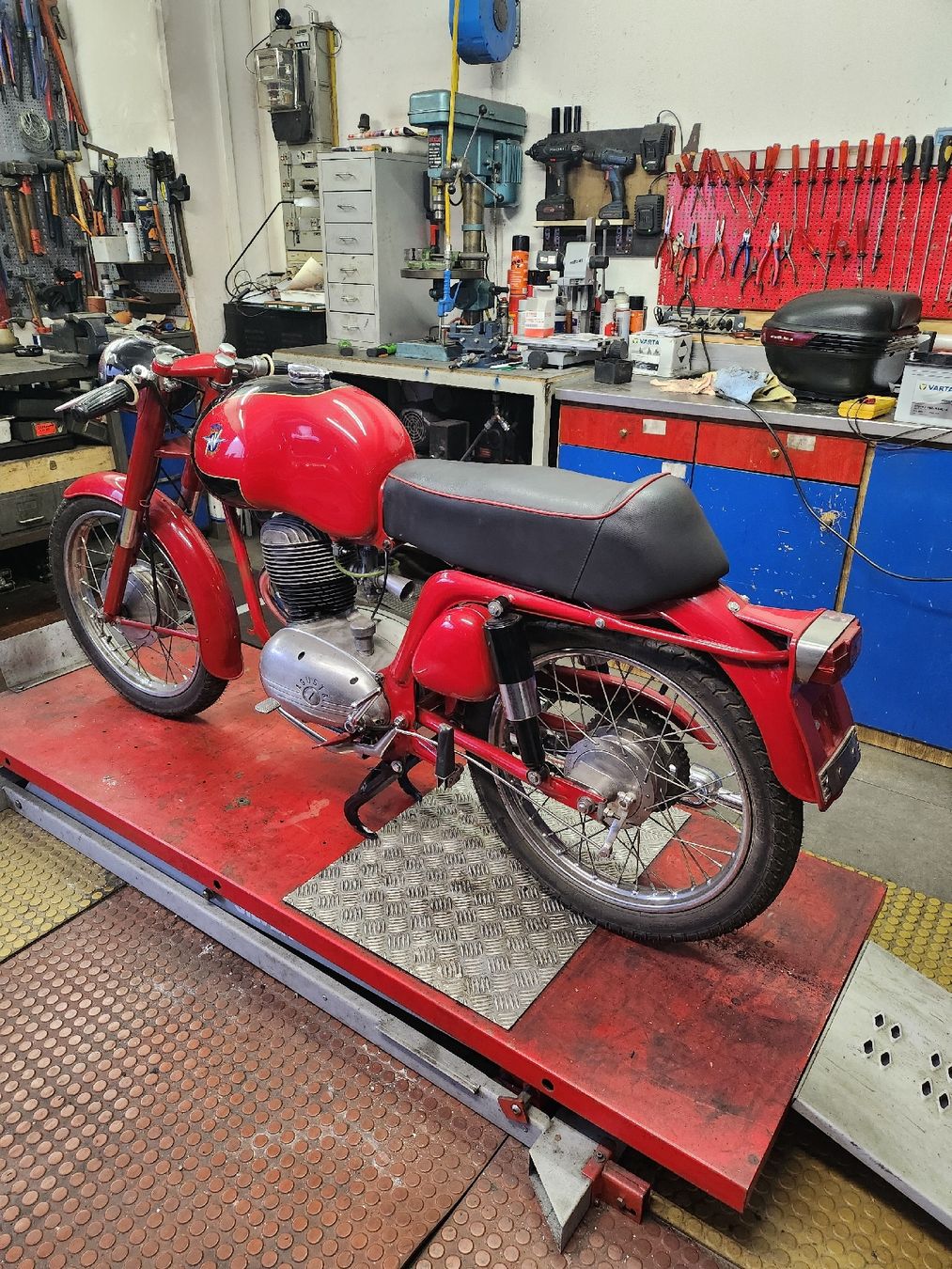MV Agusta Strasse: MV Agusta – Gebraucht aus Lugano von Bernardino04