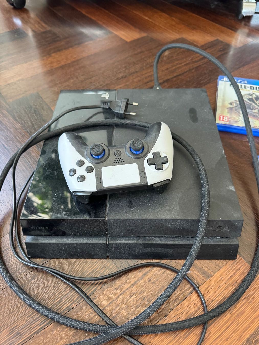 Sony Konsolen: Sony PlayStation 4 mit Spielen und Controller – Gebraucht aus Nidau von kingmigae 1