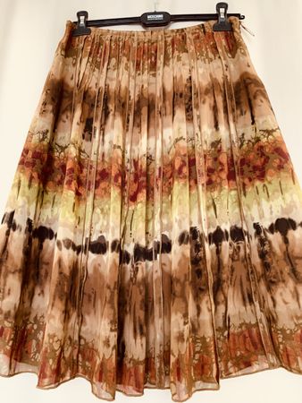 More & More Skirt