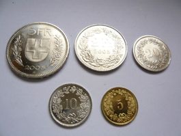 SERIE PIECES 2005 SUPERBE MANQUE 1 FR ET 1CT ENVOI EN SUISSE