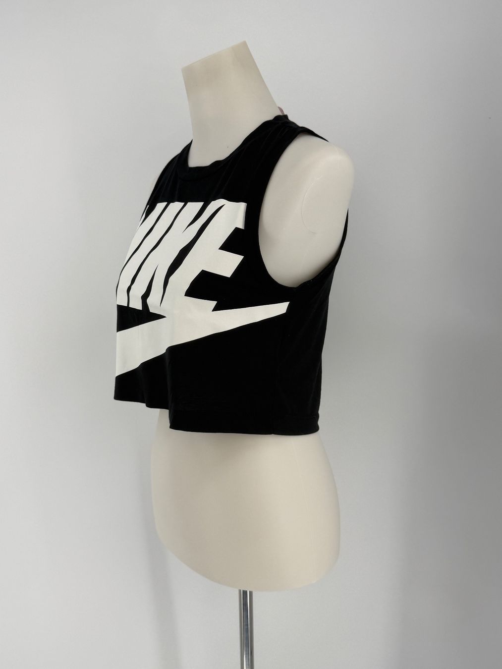 Nike Tops: Nike Crop Top Gr. S – Gebraucht aus Auenstein von moin. 1