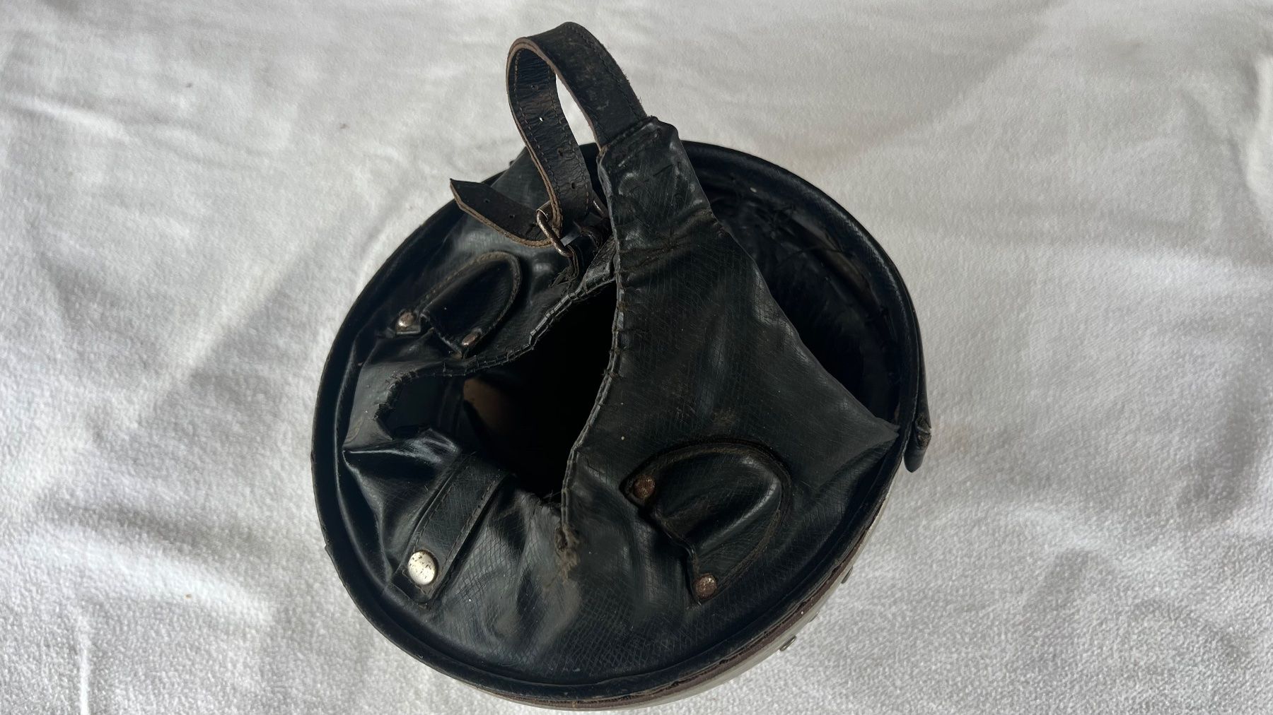 Abiti antichi: Vintage Oldtimer Motorradhelm / Töffhelm Retro Style 60er – Usato da Schübelbach venduto da Dolly990_2 2