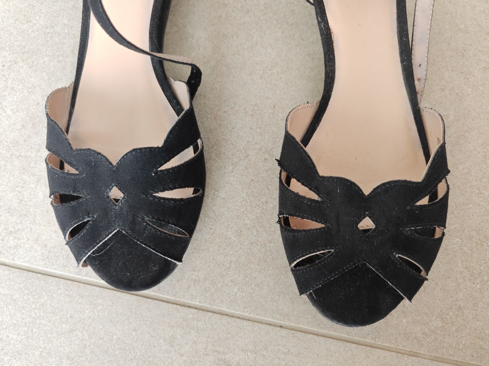 Nafnaf Scarpe da donna: Sandales compensées NafNaf noires taille 39 – Usato da Longirod venduto da ali_nsd5 5