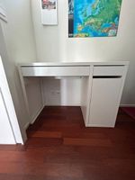 Schreibtisch weiss mit Schublade und Fach guter Zustand