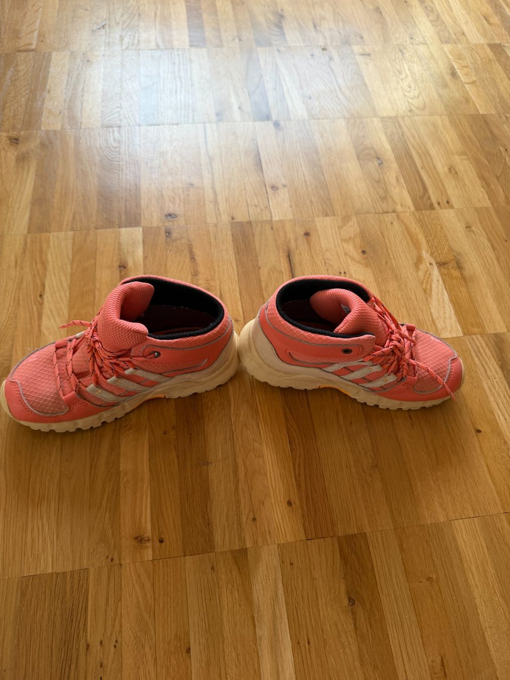 Adidas Scarpe per ragazze: Kinder Wanderschuh Adidas Grösse 27 – Usato da Kloten venduto da phug 1