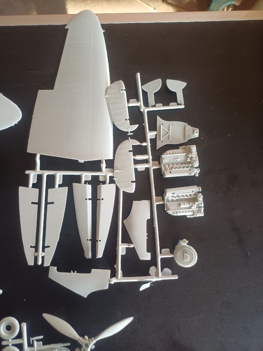Revell Kits de montage: Modellbausatz Supermarine Spitfire MK-1 – Défectueux à Wangenried par Recycler94 8