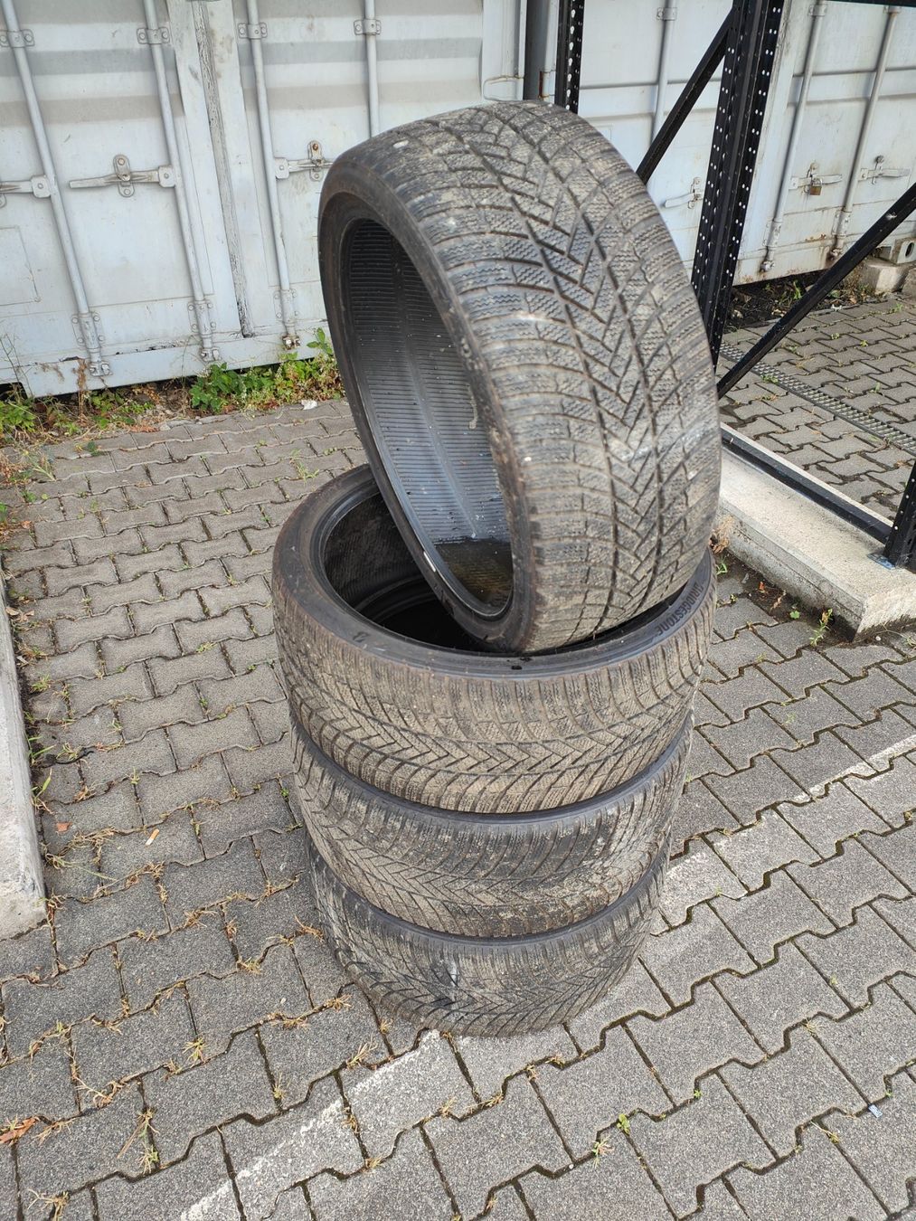 Bridgestone Pneumatici & Ruote complete: Winterreifen 255/35 R21 – Usato da Oberengstringen venduto da Reifen-Lagerverkauf