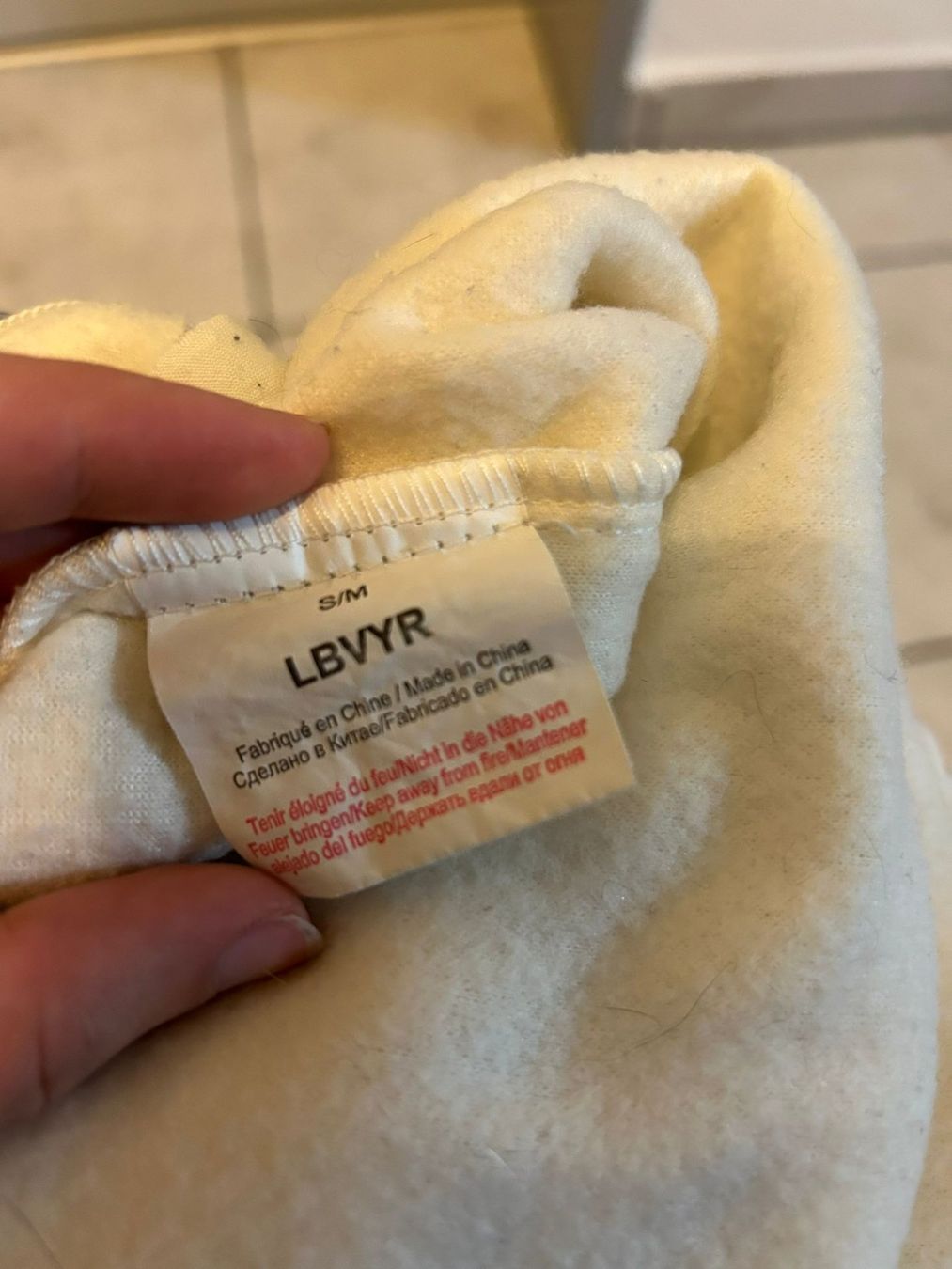 Maglioni & Felpe: Weisser Pullover in Grösse S/M – Usato da Oberurnen venduto da simgug 2