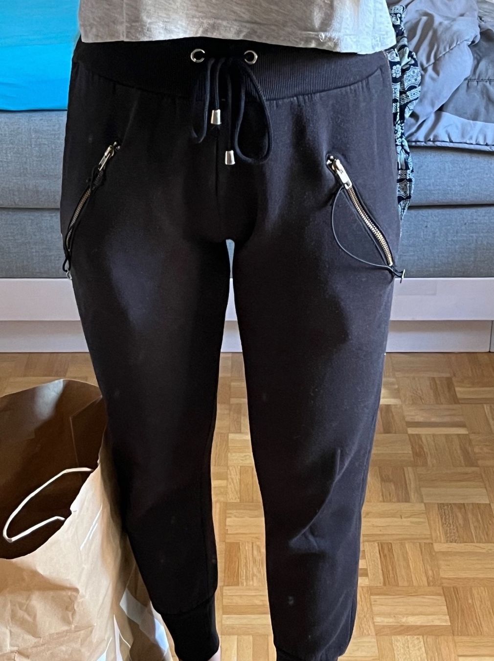 Hosen: Training – Gebraucht aus Montsevelier von Duna2210