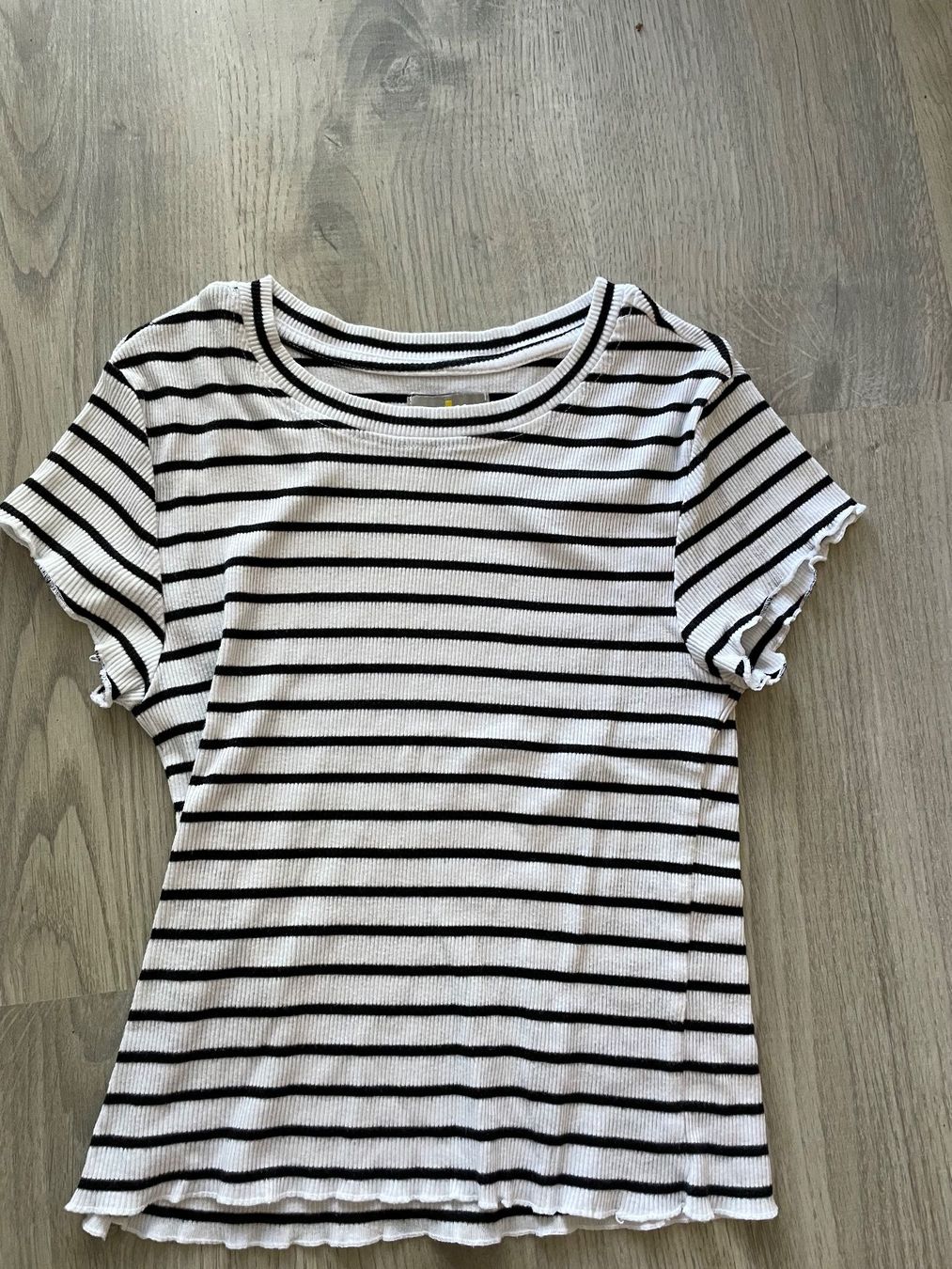 Blusen, T-Shirts & Tops: T-Shirt – Gebraucht aus Hüniken von fio_qb8b