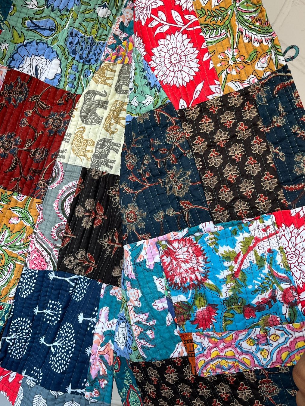 Giacche: Reversible Patchwork Jacket – Handmade in Jaipur India – Usato da Chiasso venduto da Pat_chuli 2
