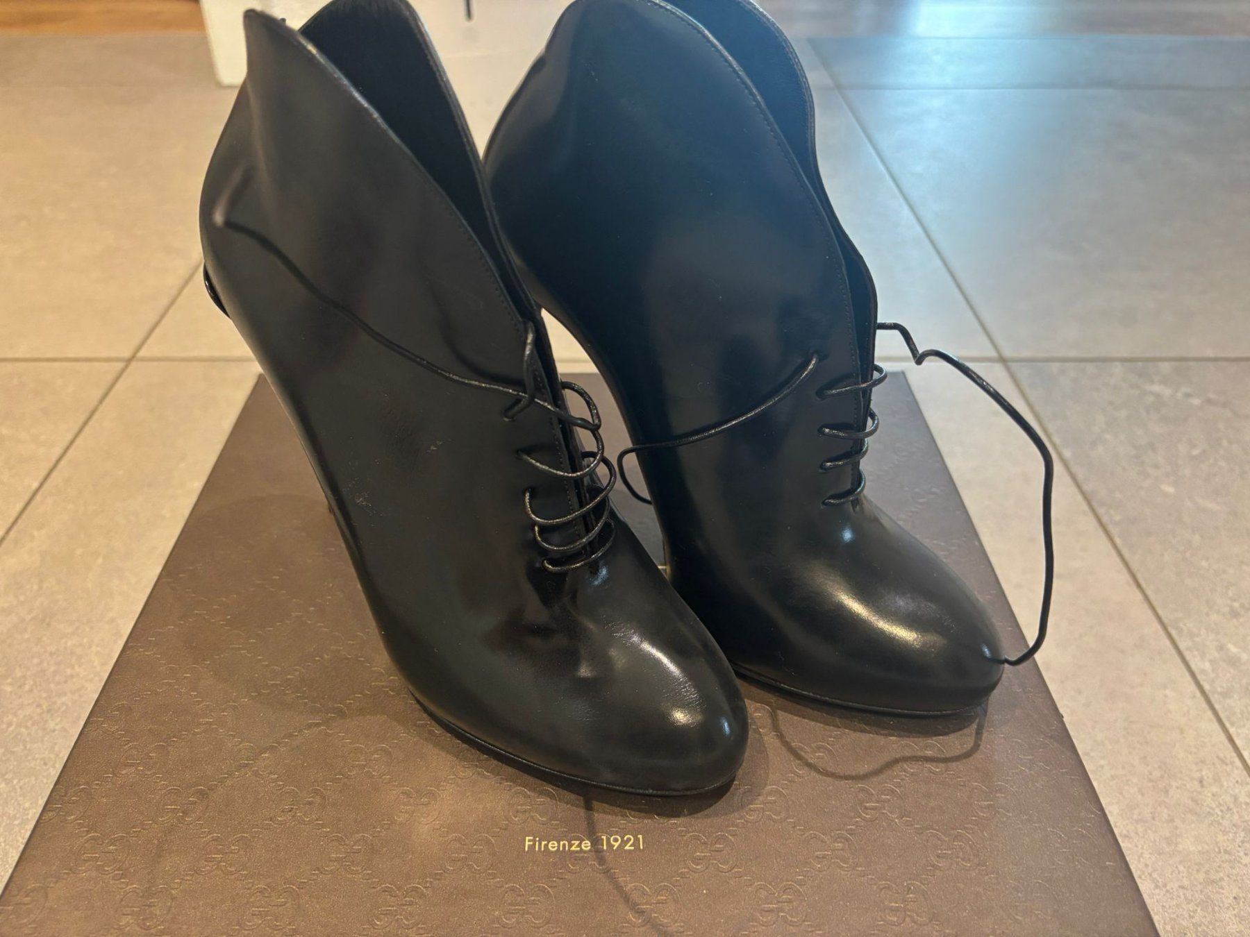 Gucci Scarpe da donna: Escarpins Gucci – Nuovo e nell'imballaggio originale da Barberêche venduto da Carrela 2