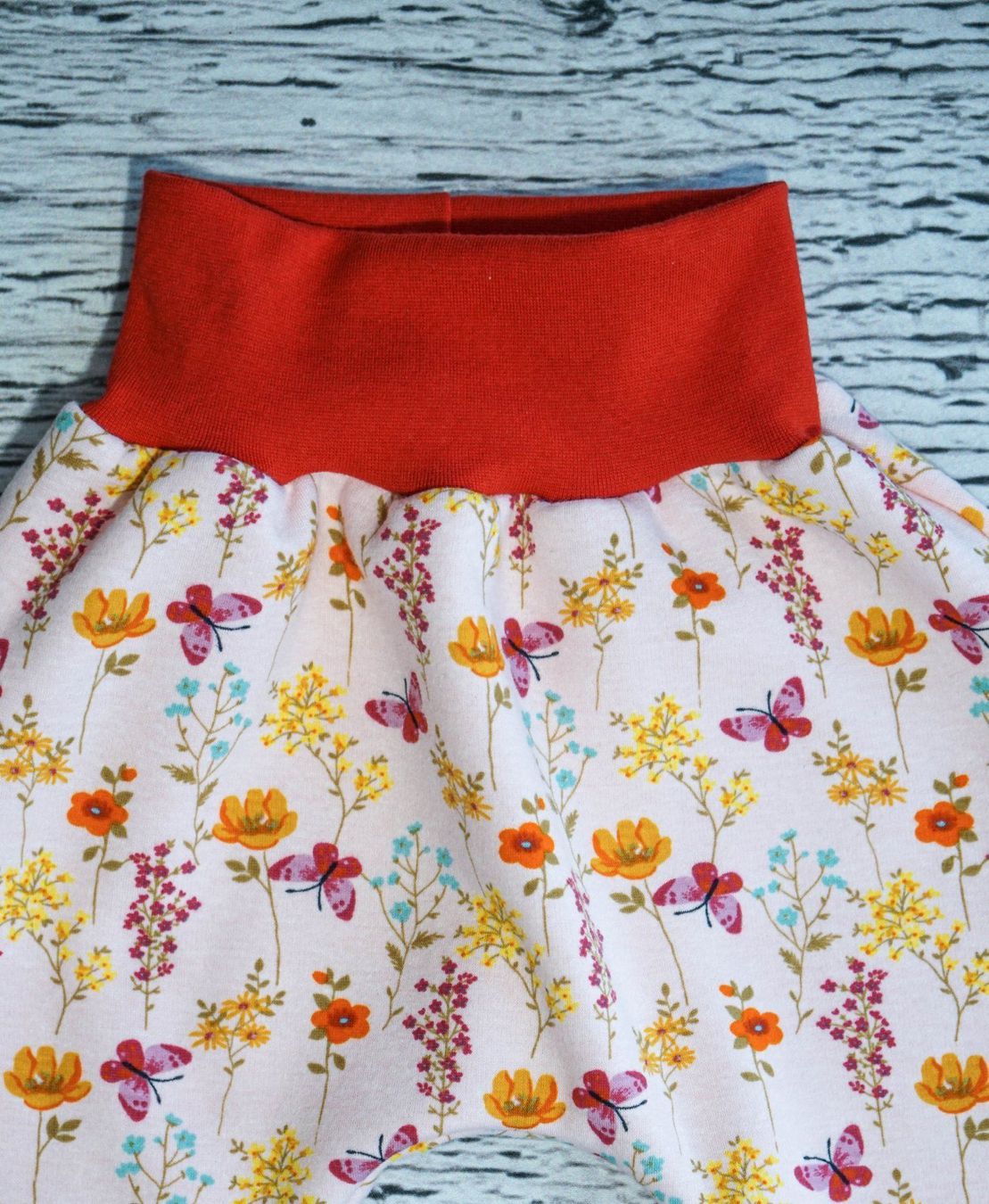 Pantaloni: Fleece Pumphose mit Blumen 68/74 - NEU – Nuovo e nell'imballaggio originale da Zürich venduto da sambaum 2