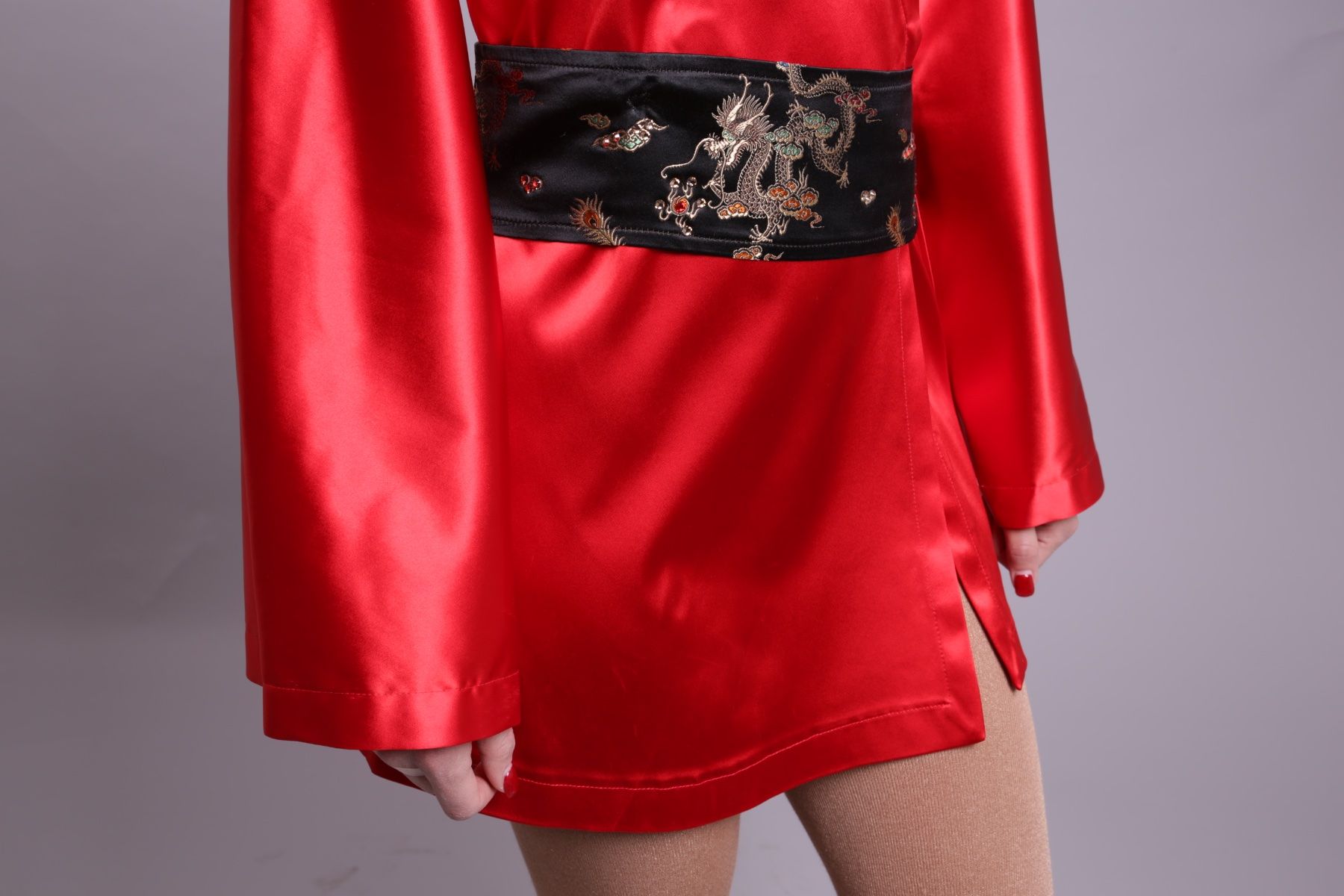Costumi: ***Kürkleid roter Kimono mit Drachen Gr. 164*** – Usato da Obfelden venduto da stmlilie 5