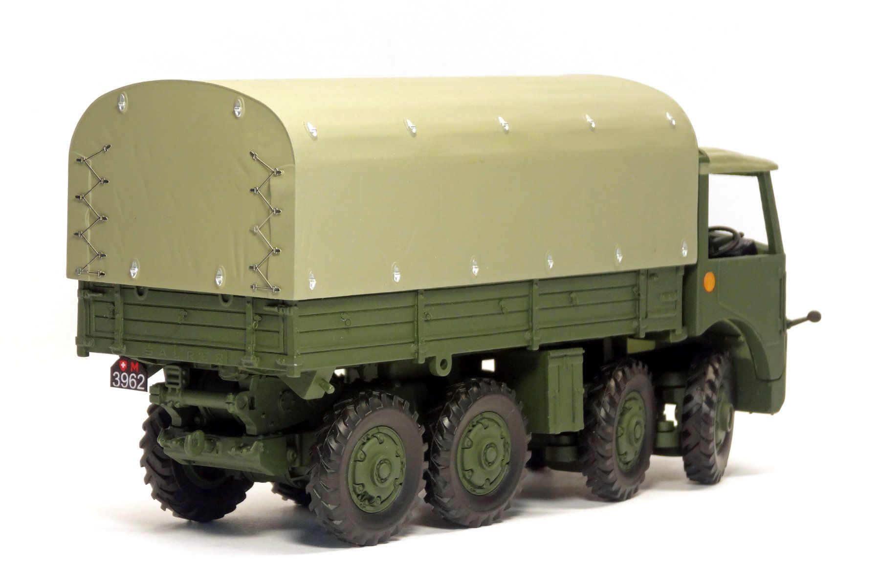 Kit di modellismo & Modellini statici: Saurer M8 Tannengrün 1:35 – Nuovo e nell'imballaggio originale da Lenk im Simmental venduto da AFM-Modellbau 1