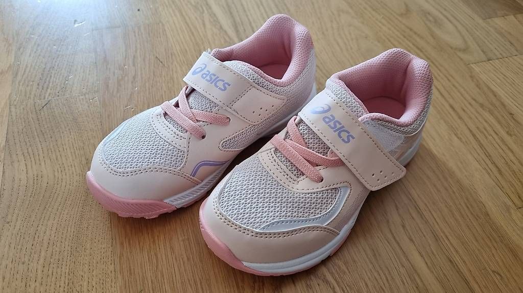 Asics Chaussures hommes: Kinderturnschuhe neu Asics rosa, Gr. 28.5 – D'occasion à Zürich par maliston2013 3