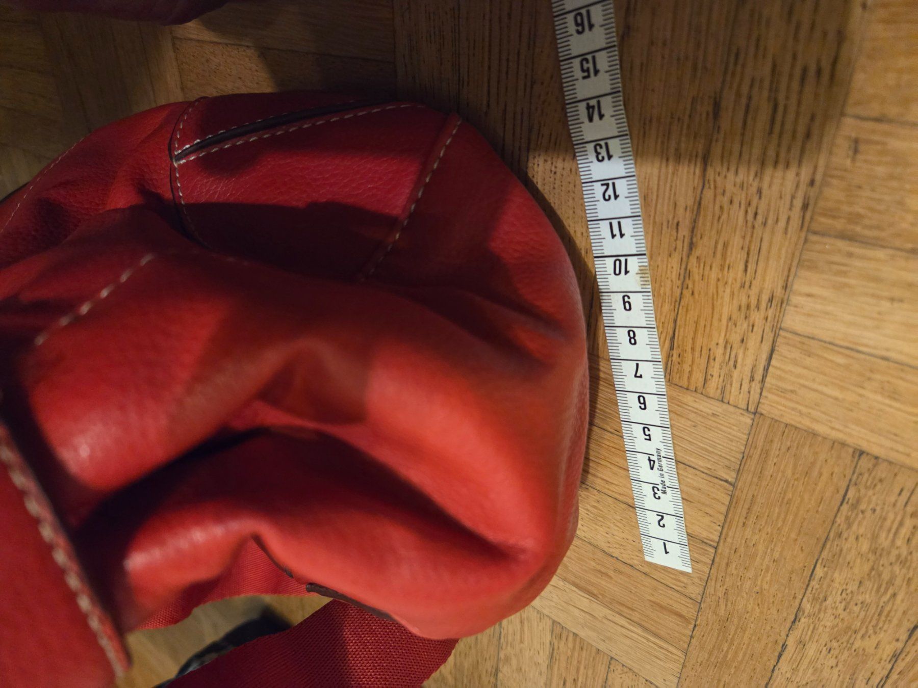 Borse da donna: Rote Handtasche mit Portemonnaie – Usato da Aarau venduto da crissta 9