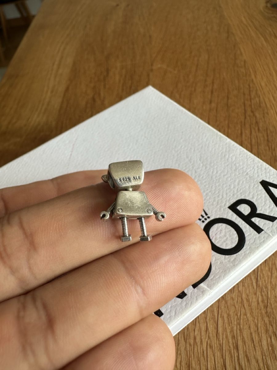 Pandora Ciondoli: Pandora Charm Roboter Mädchen 🤖! – Usato da Zug venduto da car_fr2j 2