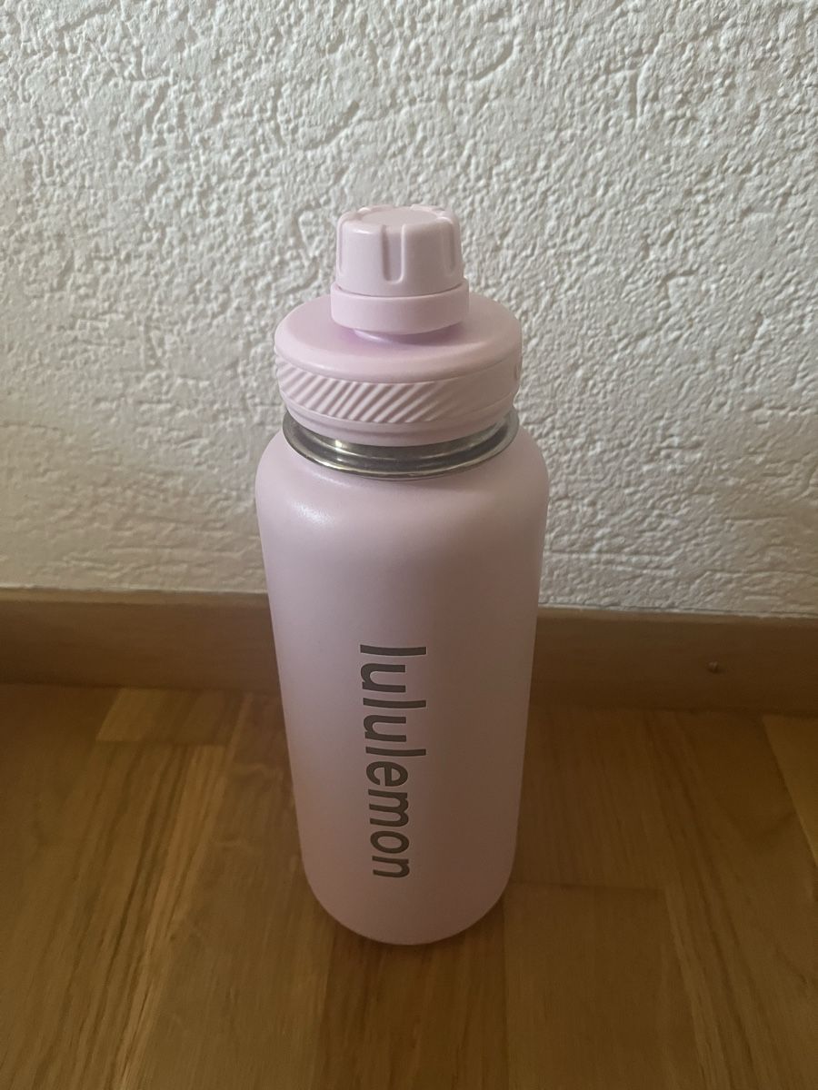 Lululemon Borracce & Thermos: lululemon Trinkflasche – Nuovo (secondo la descrizione) da Ennenda venduto da mir_bx27