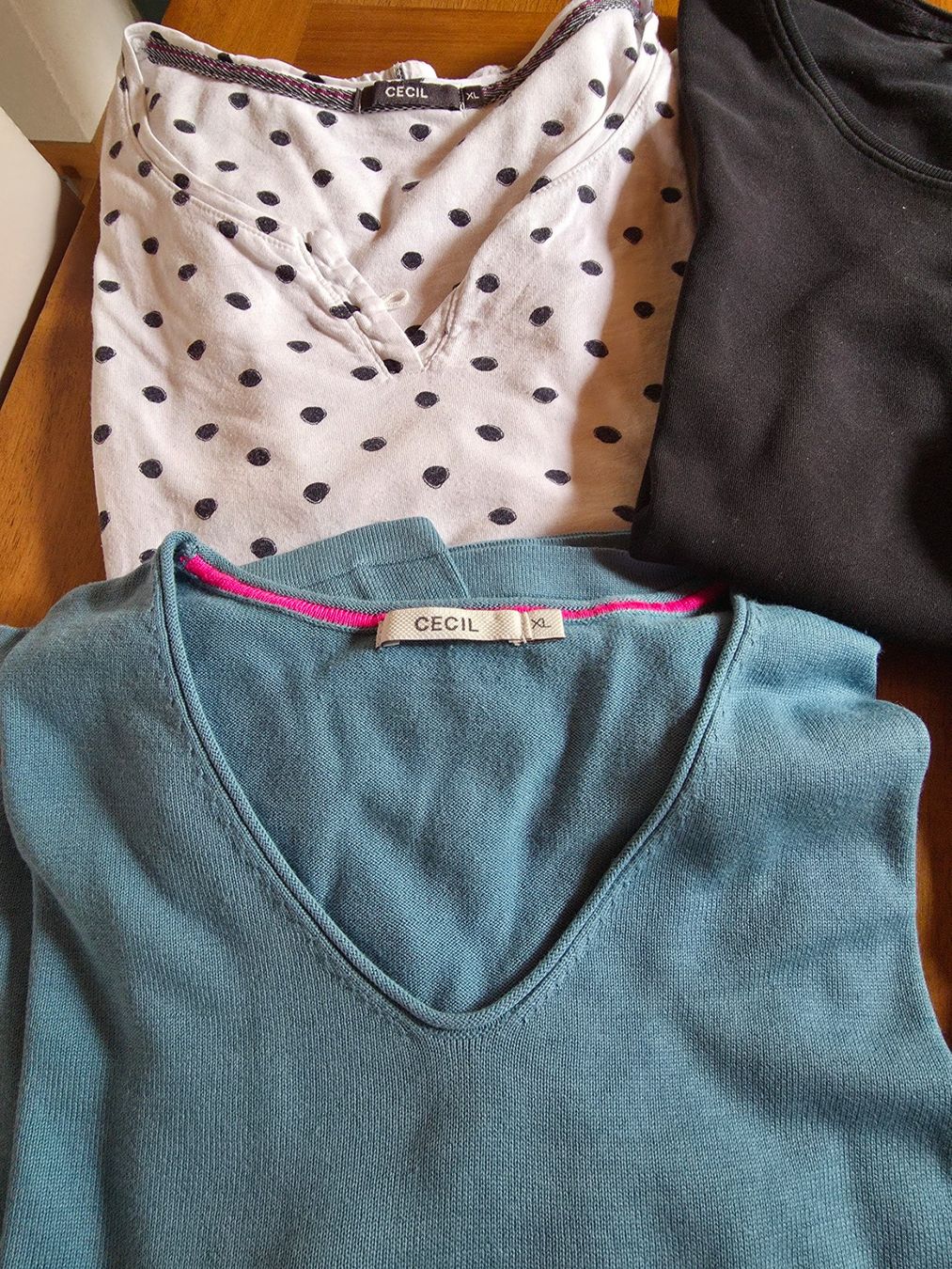 Cecil T-shirt: tshirt 4 cecile, 1x kenny s – Usato da Winterthur venduto da chimischimi 5
