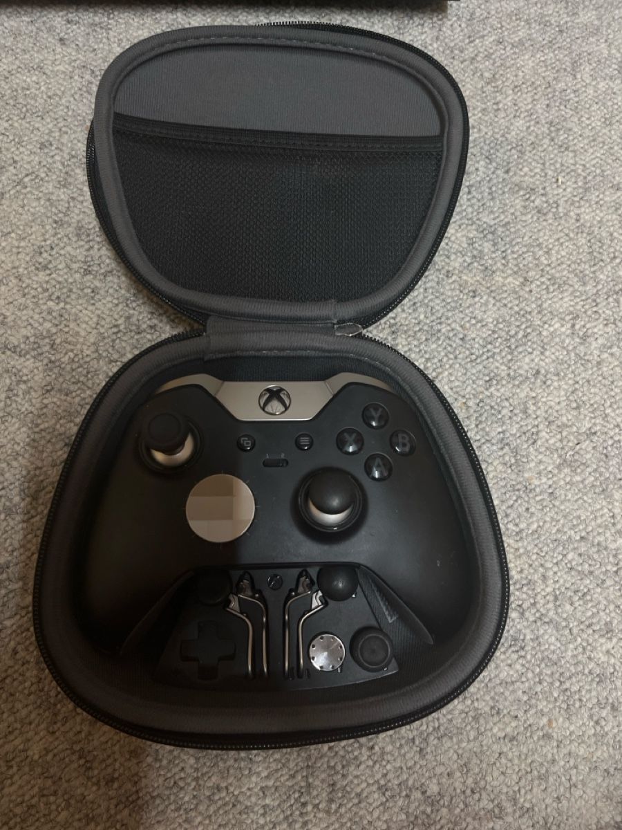Microsoft Konsolen: Xbox One Console Bundle with Games and Controller – Gebraucht aus Kandersteg von MariolyG 2