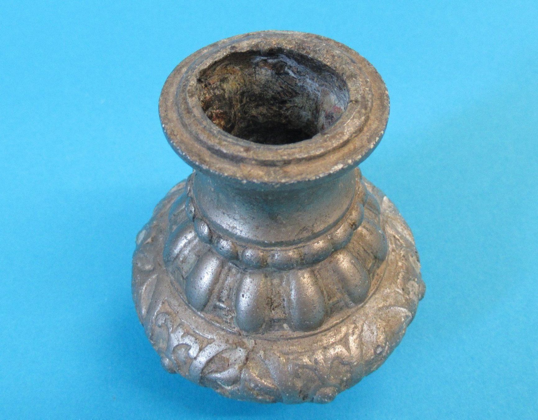 Vasi & Recipienti: Metallvase Metallgefäss antik – Usato da Unterengstringen venduto da orpheo13 1