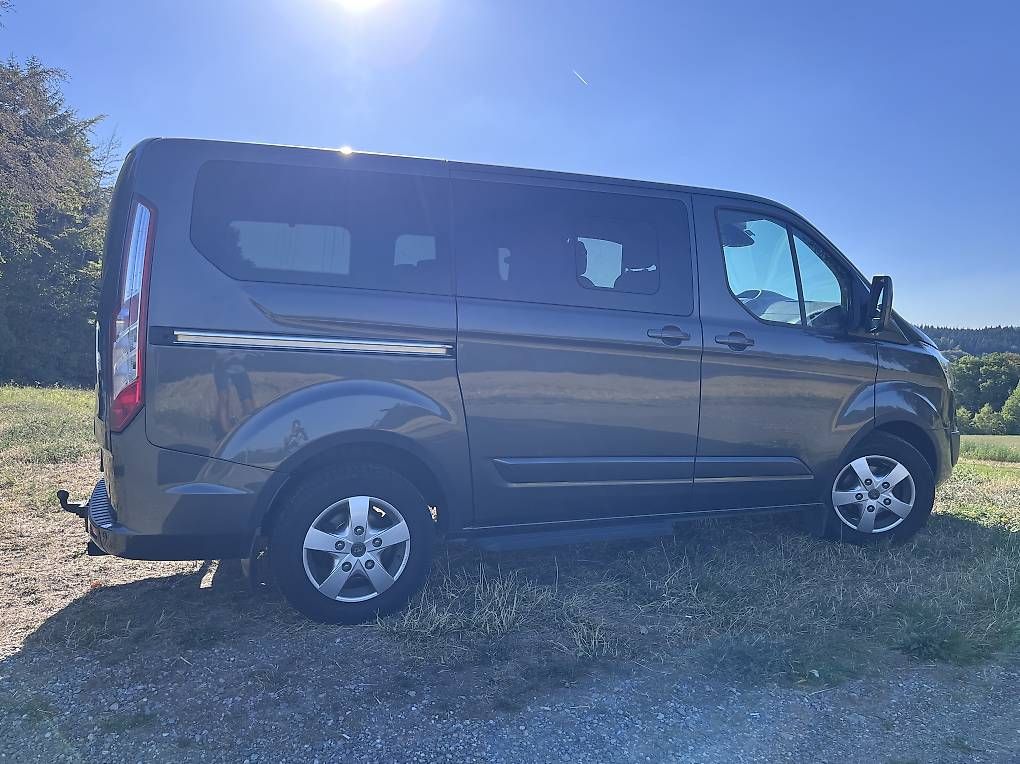 Ford Autos: Ford Tourneo Custom – Gebraucht aus Rickenbach LU von Haefliger03 1