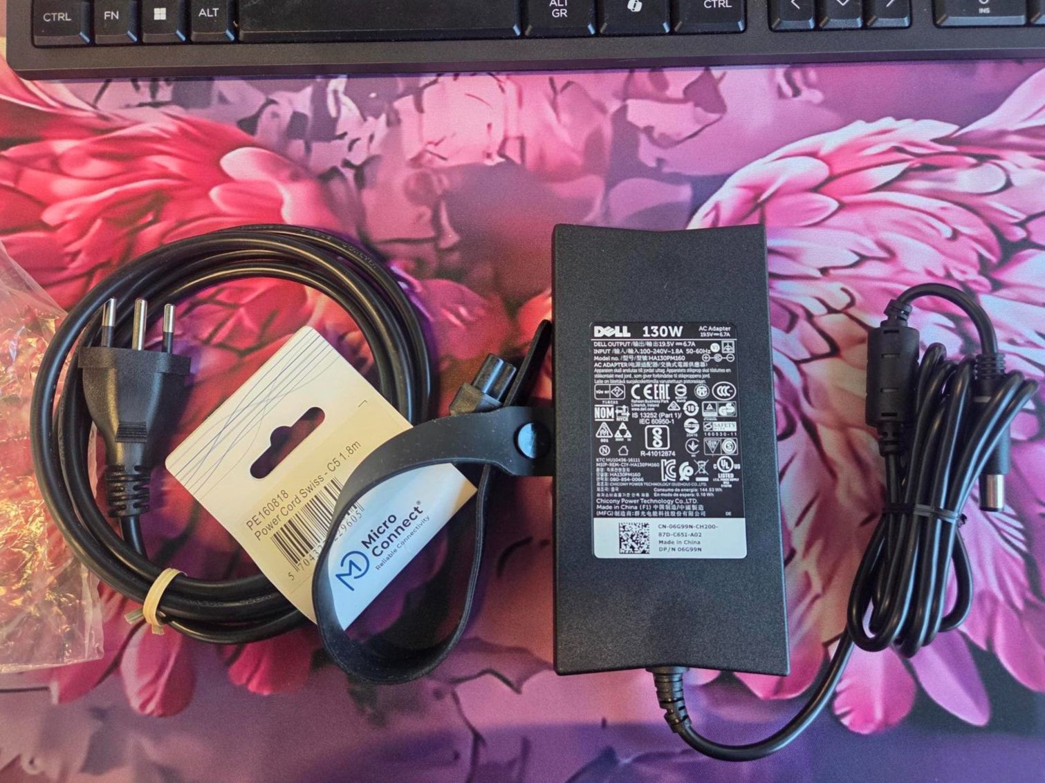 Dell Lecteurs & Adaptateurs: 130W AC adapter for laptops, – Neuf avec emballage d'origine à Gossau ZH par OrderflowAG