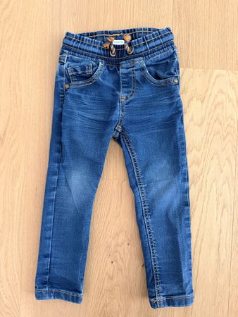Jeans Gr. 98